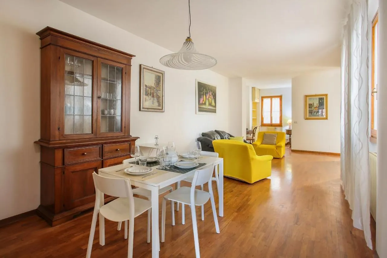 Florence Apartment In Great Location