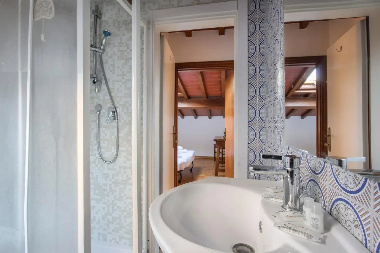 Florence Apartment In Great Location